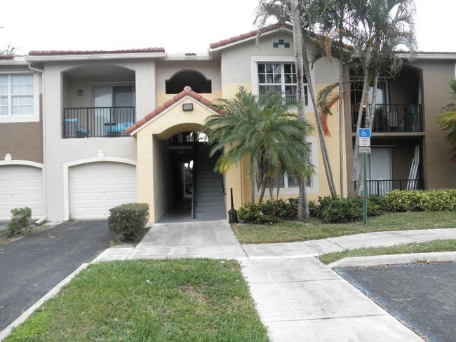 Building Photo - Murano at Delray