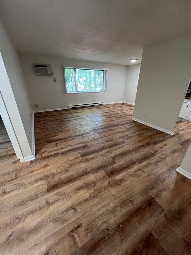 Photo - Hamburg Heights