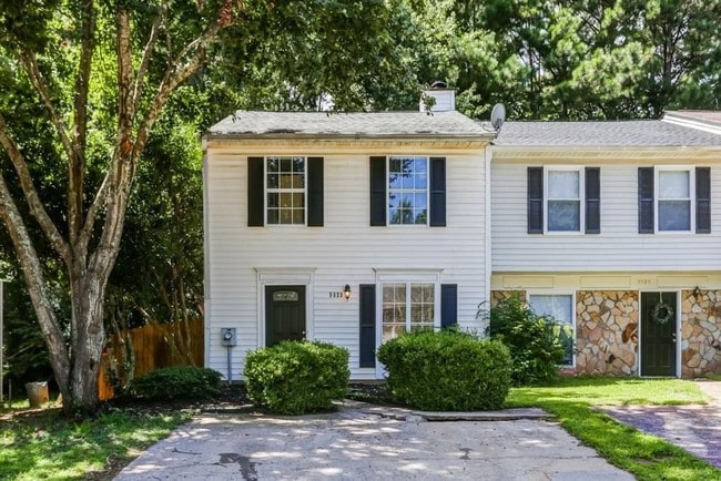 Building Photo - TownHome Near Downtown Kennesaw