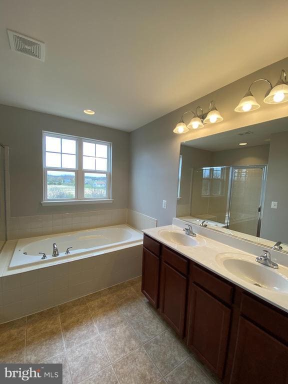 Photo - 112 Splendor Gdn Wy