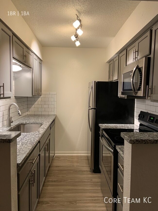 Building Photo - 3618 Warwick Blvd Unit 3628-2