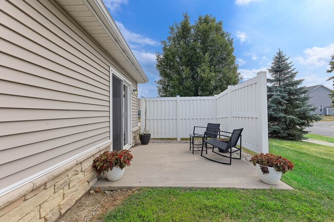 Redwood Perrysburg Woodmont Drive
