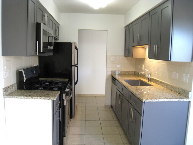 Photo - 187 Pickwick Dr Unit 3F