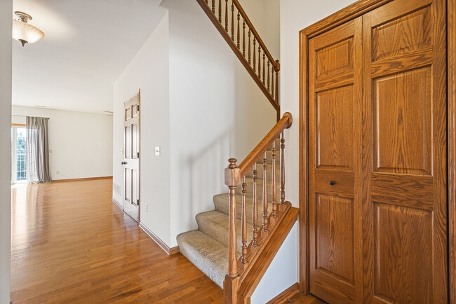 Photo - 153 Hawick St