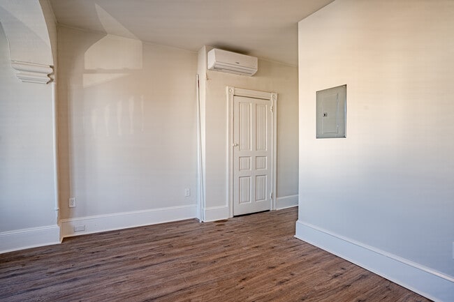 Photo - 400 Bridge St Unit 1