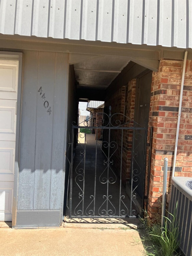 Photo - 4404 75th Dr
