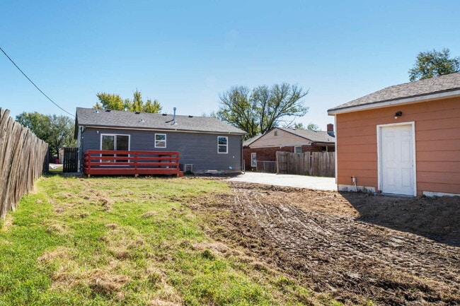 Photo - 1147 Inverness Dr