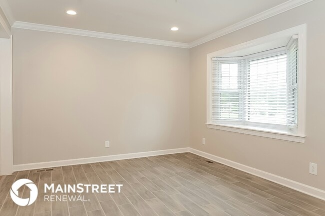 Photo - 7704 Landis Dr