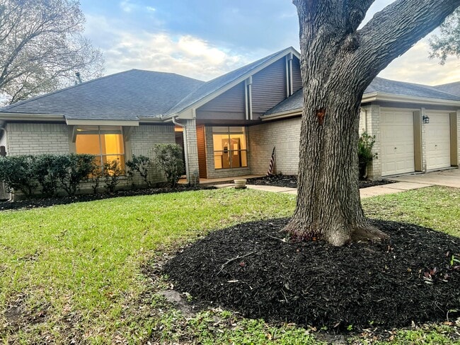 Photo - 4427 Leyland Dr