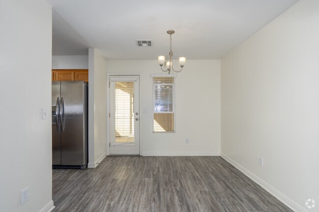 3BR, 2BA - 1,400SF - Dining Room