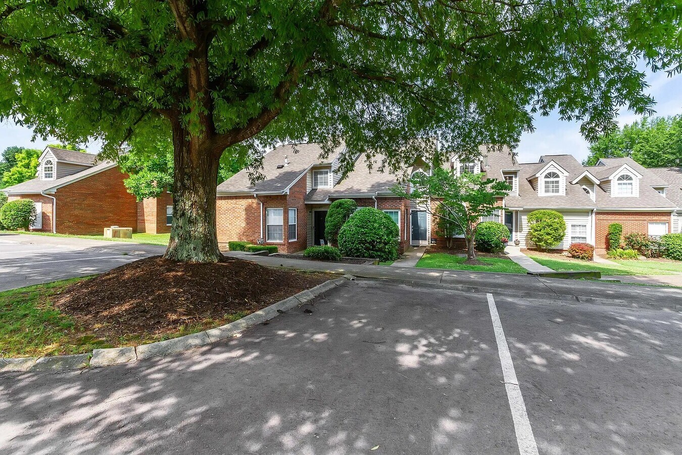 Photo - 306 Yorkshire Cir