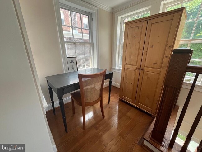 Photo - 109 S Columbus St