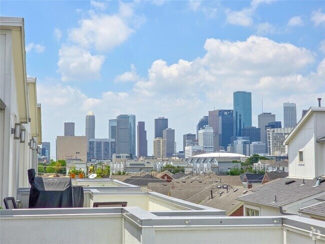 Building Photo - 1825 Ennis St Rental