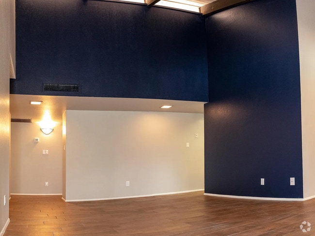 Building Photo - 2040 S Rural Rd Unit D Rental