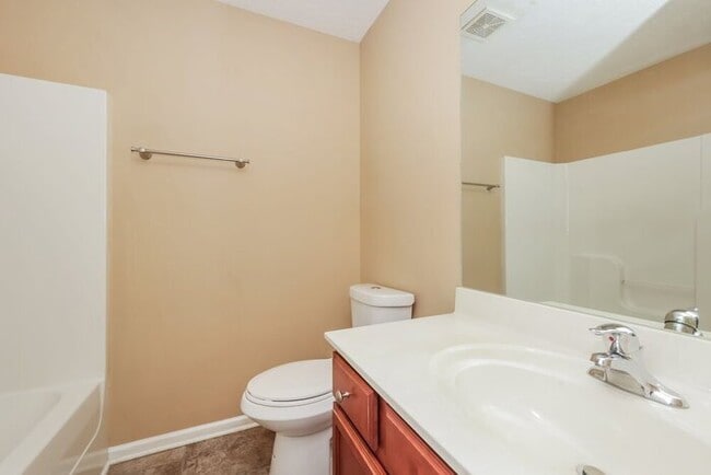 Photo - 305 Sarna Dr