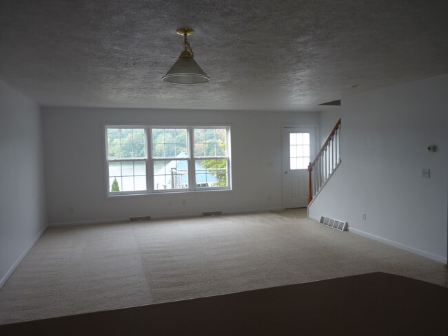 Photo - 161 Rosston Cir