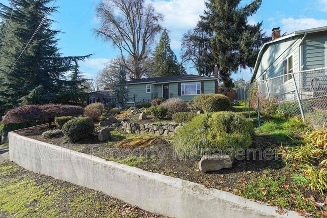 Photo - 1025 Terrace Dr NW