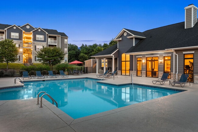 Providence Trail - Pool