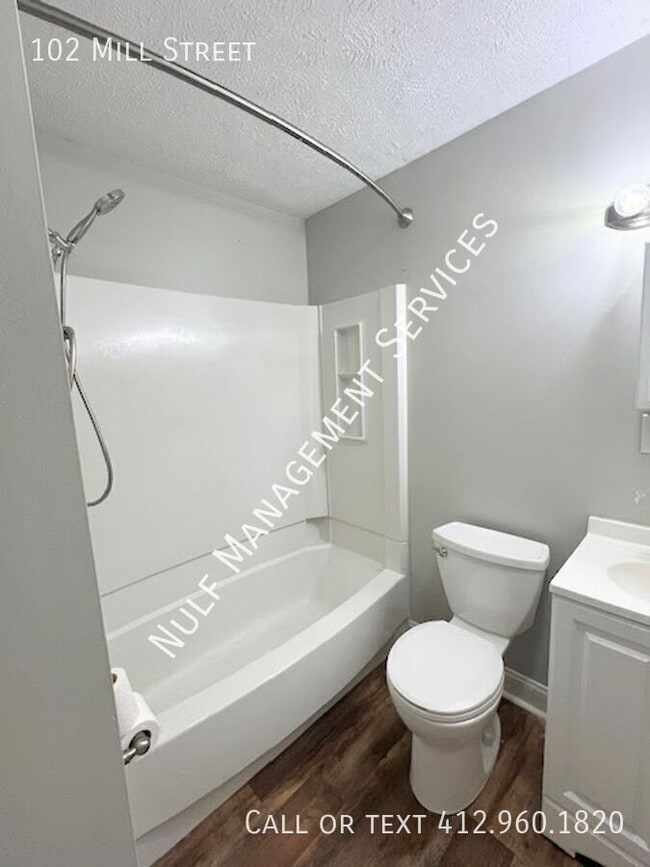 Photo - 102 Mill St
