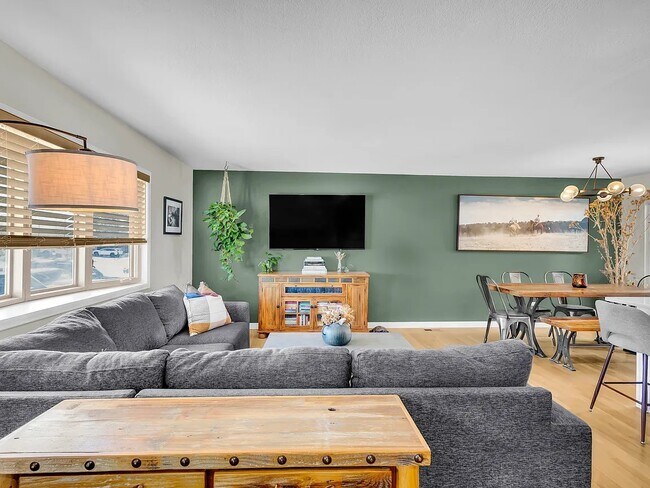 Photo - 1319 S Lincoln St