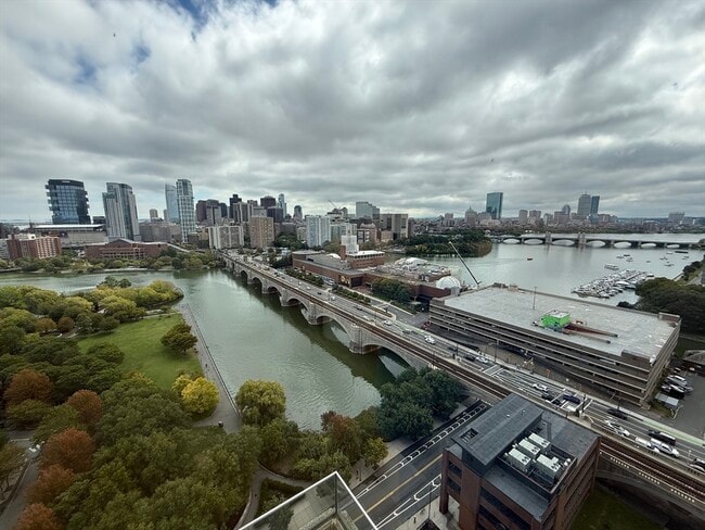 Photo - 8 Museum Way Unidad 2406