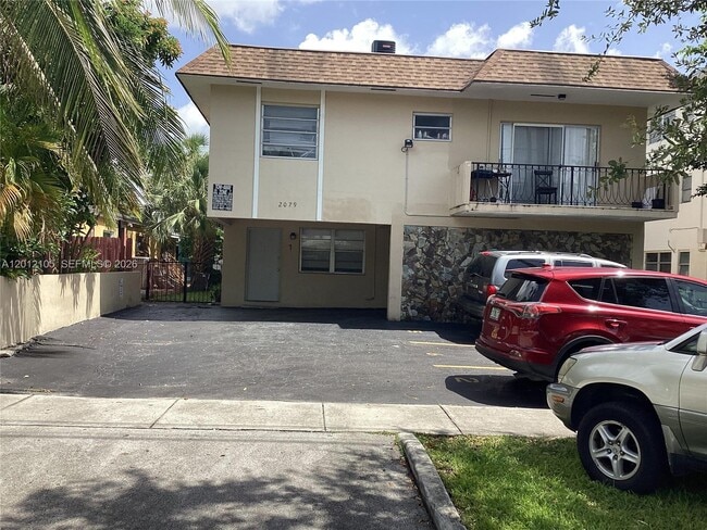 Building Photo - 2079 NE 167th St Unit 1