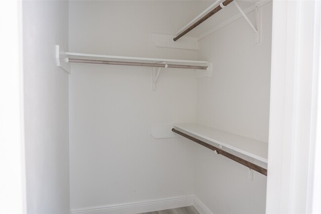 Photo - 609 Oak Harbor Dr