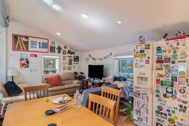 Photo - 605 Catherine St