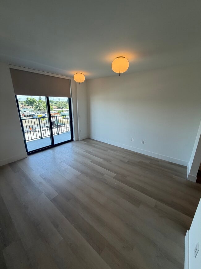 Photo - 406 N 20th Ave Unit S12