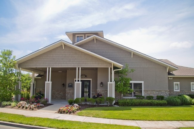 The Manor Homes of Eagle Glen
