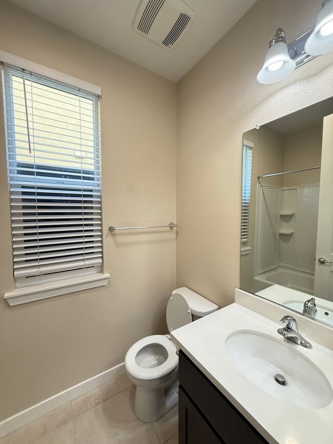Photo - 1261 Damasco Ln