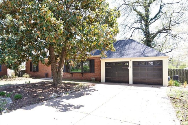 Photo - 4 Girard Dr
