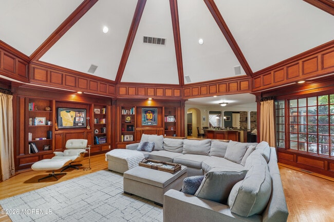 72 Navesink Ave