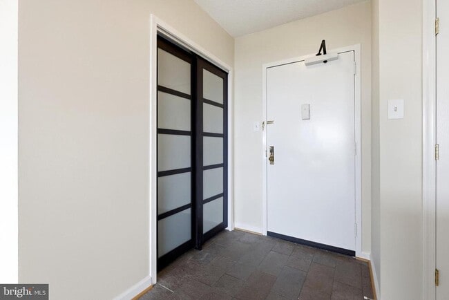 Building Photo - 3705 S George Mason Dr Unit 913S