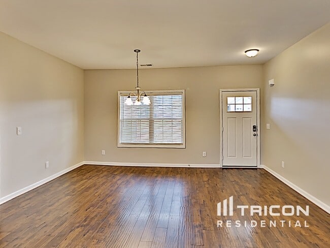 Photo - 809 Ellyson Dr