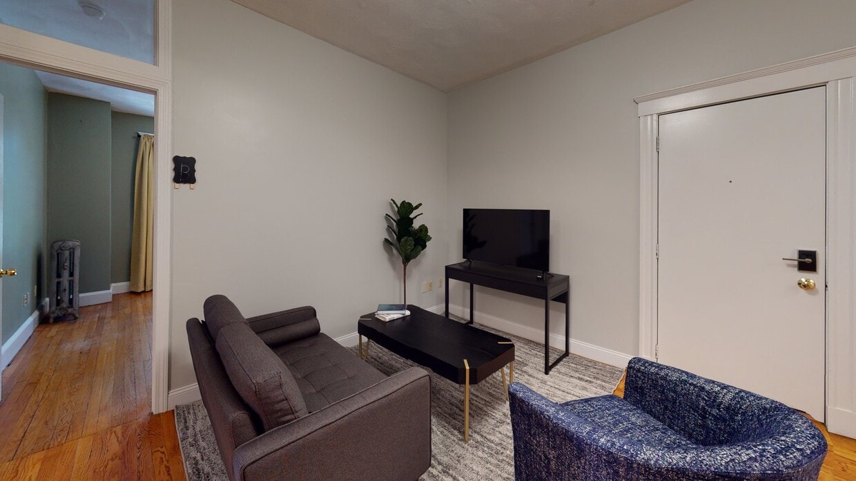 Photo - Private bedroom in 4 bed/1 bath Home