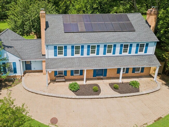 Photo - Private oasis in North Potomac!