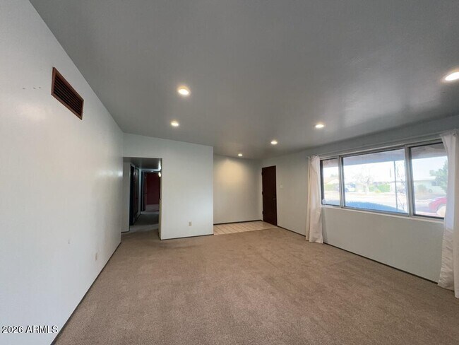 Photo - 189 E James Dr