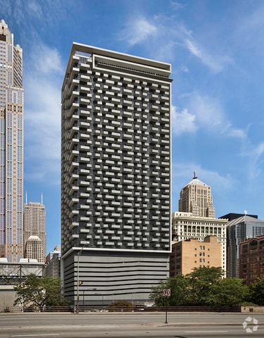 Building Photo - 235 W Van Buren St Unit 2419 Rental