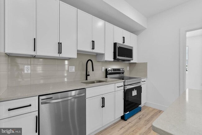 Photo - 809 Diamond St