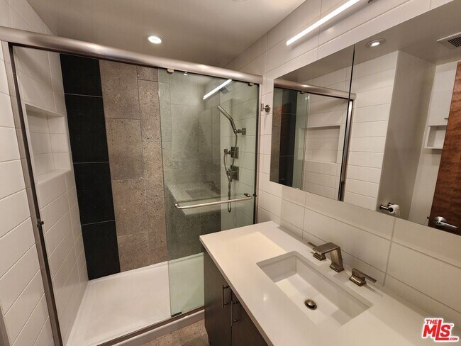 Photo - 1440 Veteran Ave Condo Unit 336