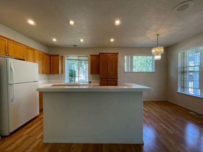 Photo - Hillsboro 3Bedroom 2.5 Bath + Den ~ Includes Washer & Dryer and Garage ~ Orenco Gardens Neighborh...