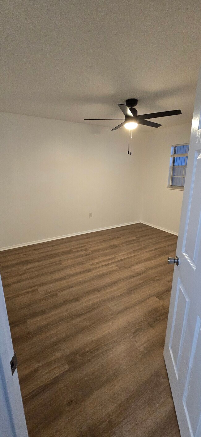 Photo - 5012 22nd St W