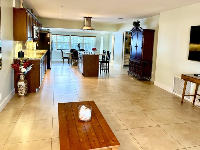 Photo - 5041 NE 15th Ave