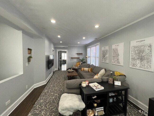 Photo - 3327 N Hamilton Ave Unit 2F