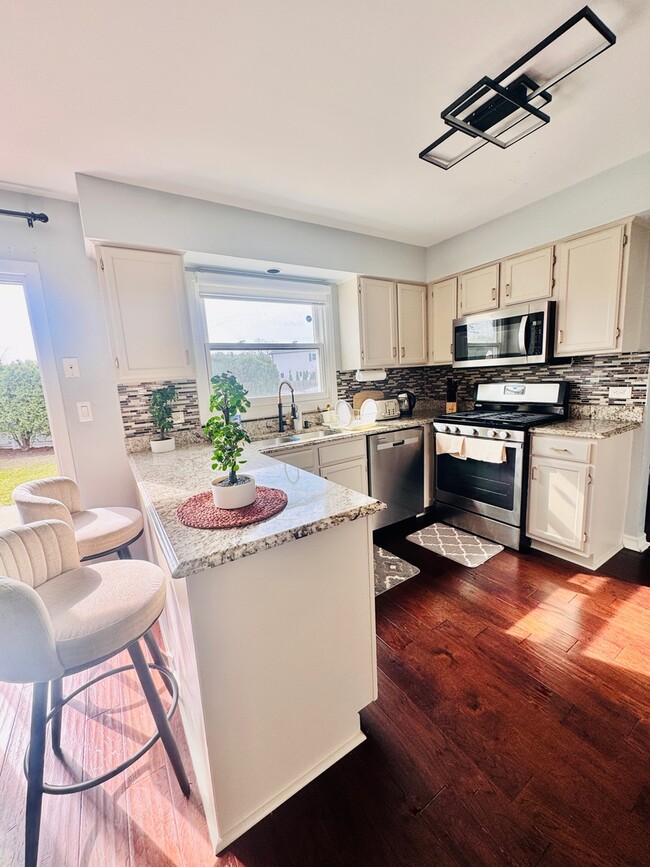 Photo - 1211 Diane Ln