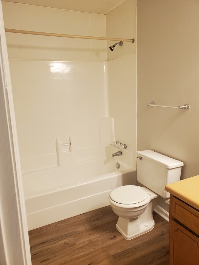 Photo - 330 Chase Dr
