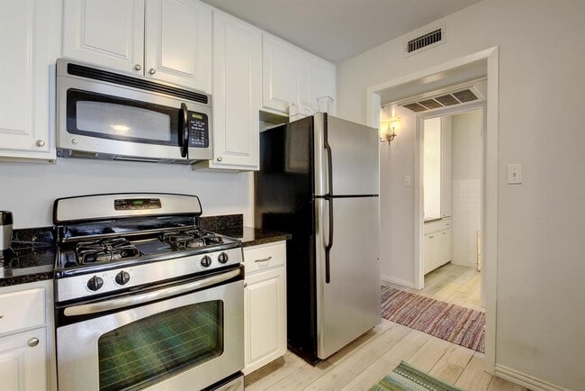 Photo - 1210 Windsor Rd Unit 117