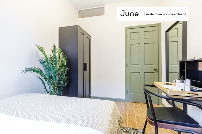 Room in Shared 3 bed/1 bath home in Chinatown