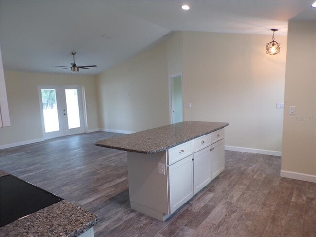 Photo - 3112 Pinetree St